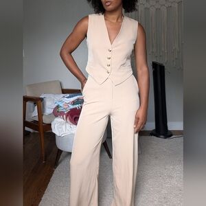 Elegant Beige Sleeveless Jumpsuit